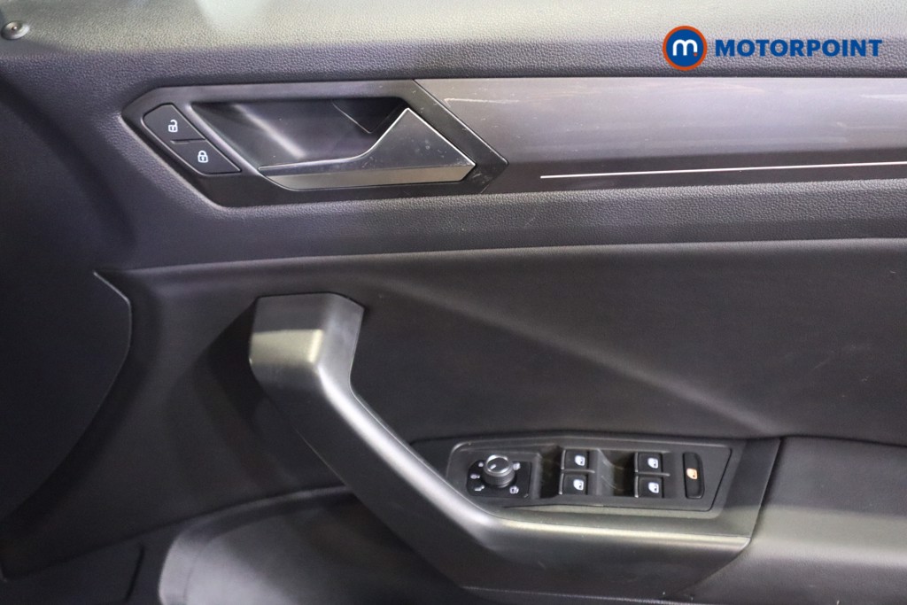 Volkswagen T-Roc R-Line Automatic Petrol SUV - Stock Number (1597858) - 10th supplementary image