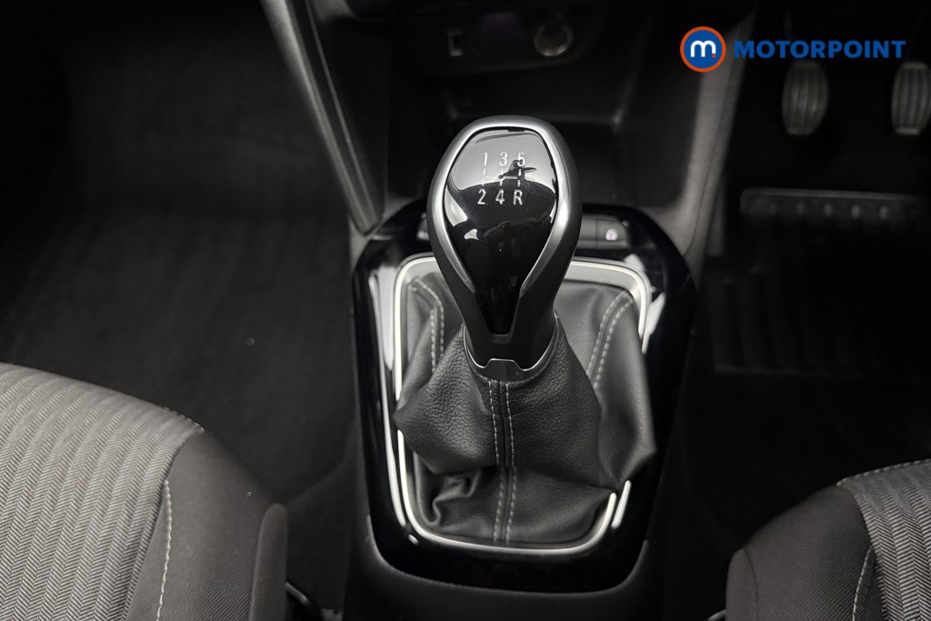 Vauxhall Corsa SE Manual Petrol Hatchback - Stock Number (1598102) - 5th supplementary image