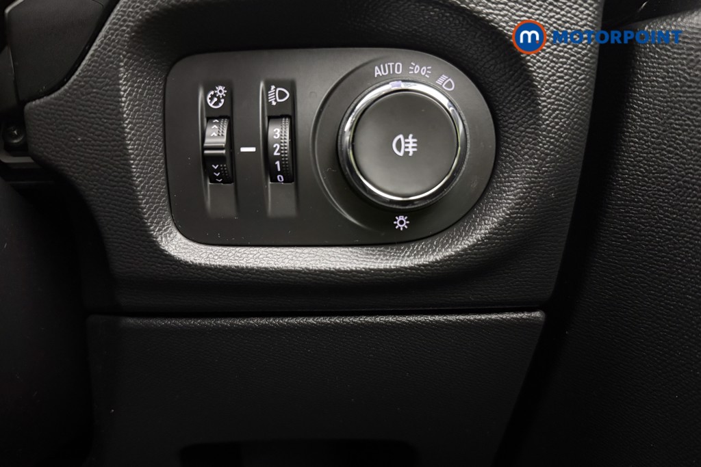 Vauxhall Corsa SE Manual Petrol Hatchback - Stock Number (1598102) - 15th supplementary image