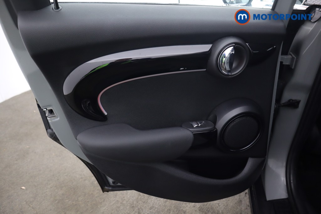 Mini Hatchback Cooper Classic Automatic Petrol Hatchback - Stock Number (1598424) - 35th supplementary image