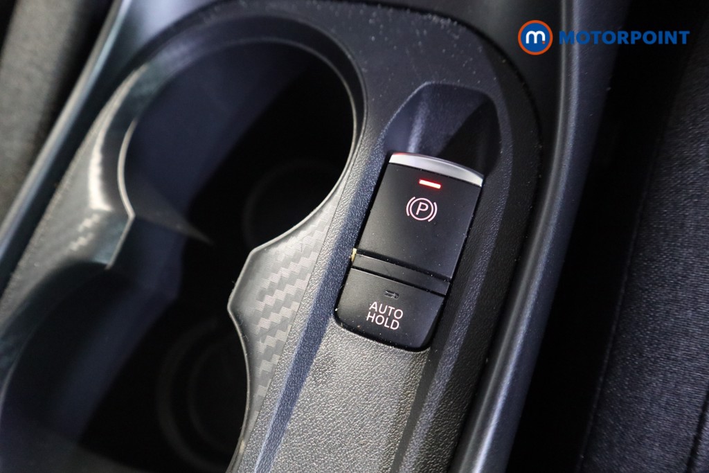 Nissan Juke N-Connecta Automatic Petrol SUV - Stock Number (1556161) - 11th supplementary image