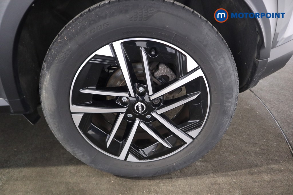 Nissan Juke N-Connecta Automatic Petrol SUV - Stock Number (1556161) - 23rd supplementary image