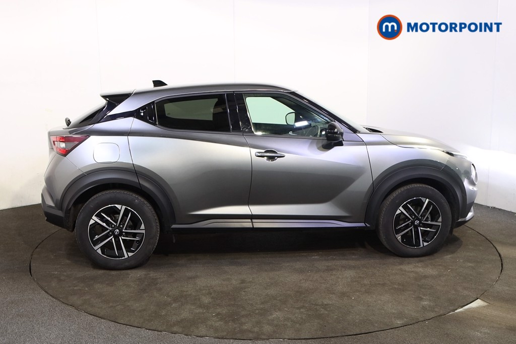 Nissan Juke N-Connecta Automatic Petrol SUV - Stock Number (1556161) - Drivers side