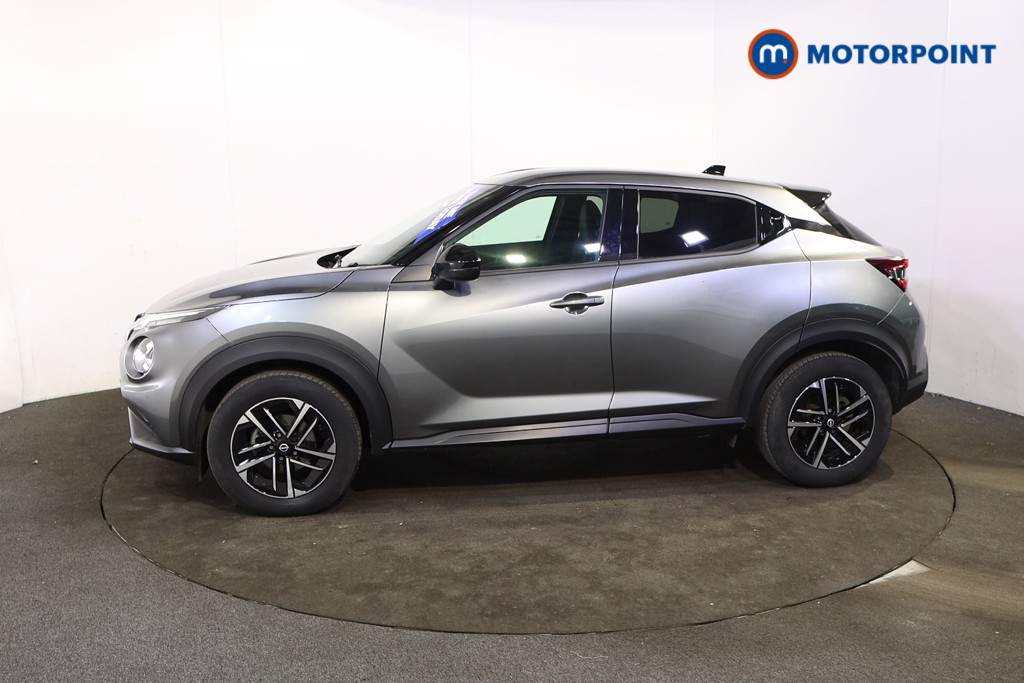 Nissan Juke N-Connecta Automatic Petrol SUV - Stock Number (1556161) - Passenger side