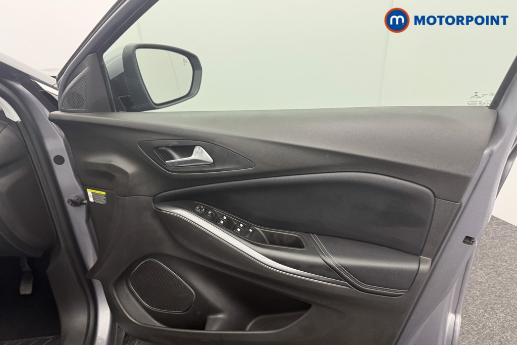 Vauxhall Grandland X Elite Nav Manual Petrol SUV - Stock Number (1563384) - 9th supplementary image