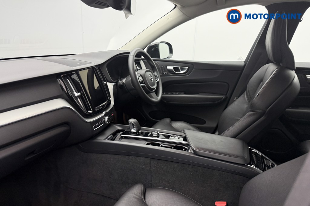 Volvo Xc60 Plus Automatic Petrol SUV - Stock Number (1577832) - 4th supplementary image
