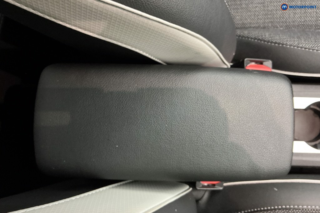 Renault Captur Techno Automatic Petrol-Electric Hybrid SUV - Stock Number (1585855) - 11th supplementary image