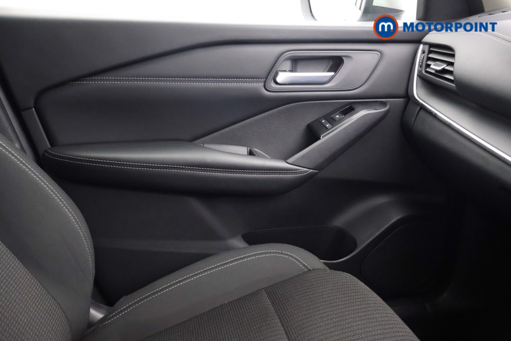 Nissan Qashqai Acenta Premium Automatic Petrol SUV - Stock Number (1586268) - 8th supplementary image