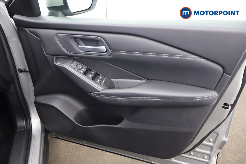 Nissan Qashqai Acenta Premium Automatic Petrol SUV - Stock Number (1586268) - 9th supplementary image