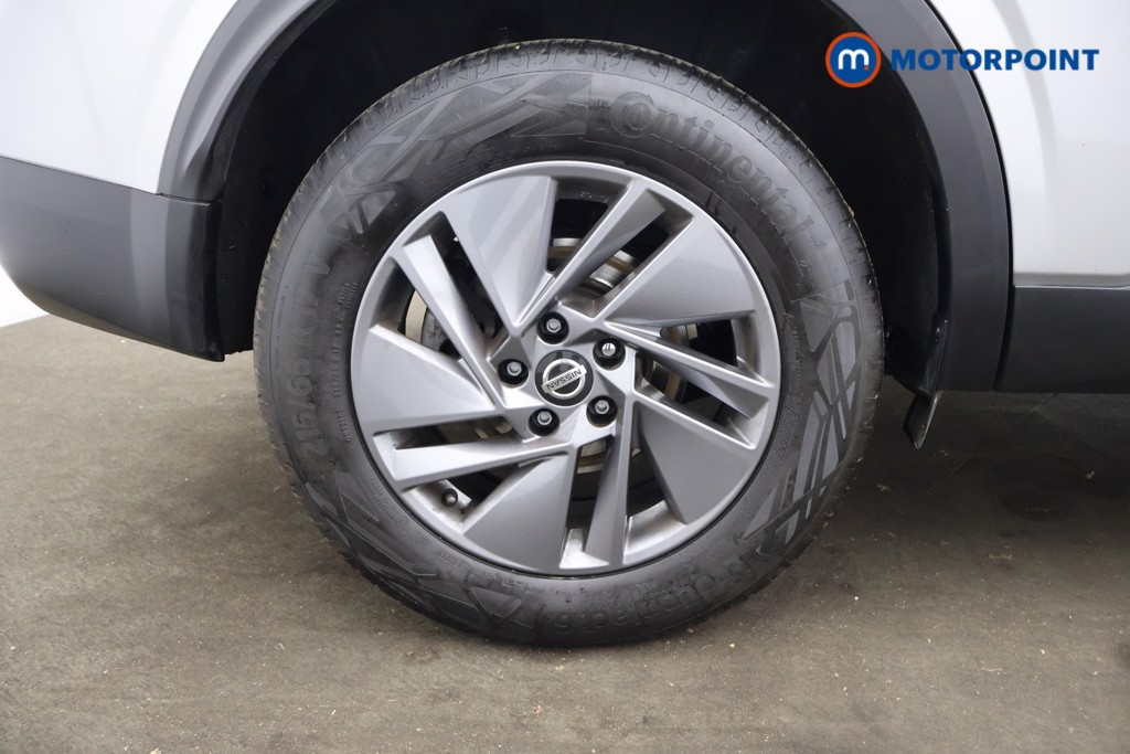 Nissan Qashqai Acenta Premium Automatic Petrol SUV - Stock Number (1586268) - 13th supplementary image