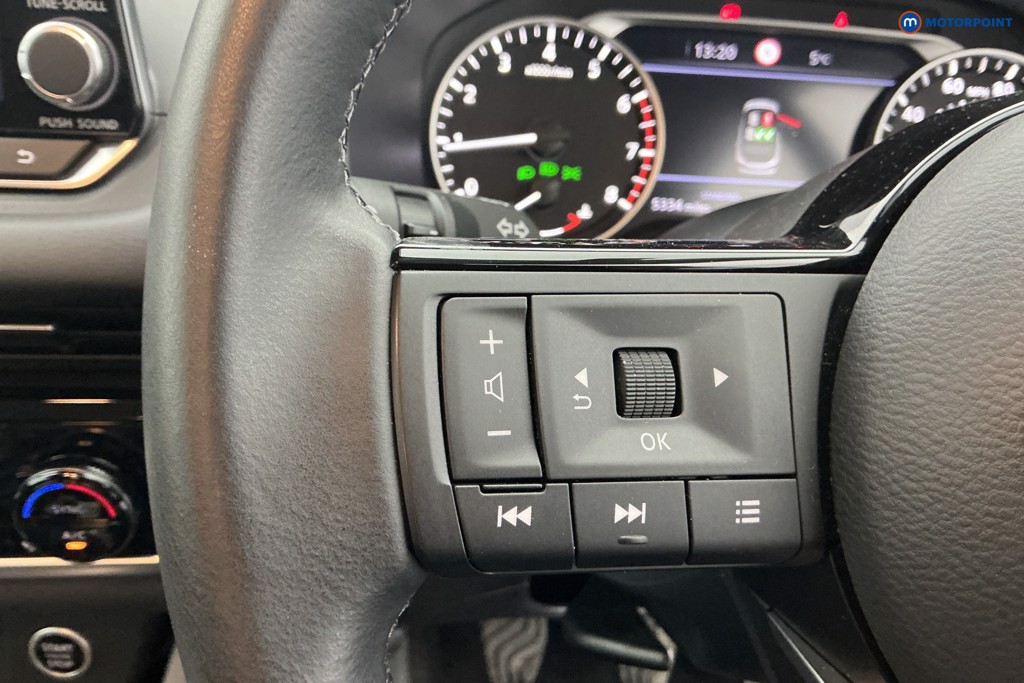 Nissan Qashqai Acenta Premium Manual Petrol SUV - Stock Number (1586494) - 17th supplementary image