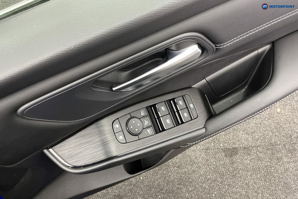 Nissan Qashqai Acenta Premium Manual Petrol SUV - Stock Number (1586494) - 21st supplementary image