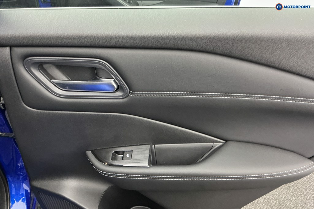Nissan Qashqai Acenta Premium Manual Petrol SUV - Stock Number (1586494) - 22nd supplementary image