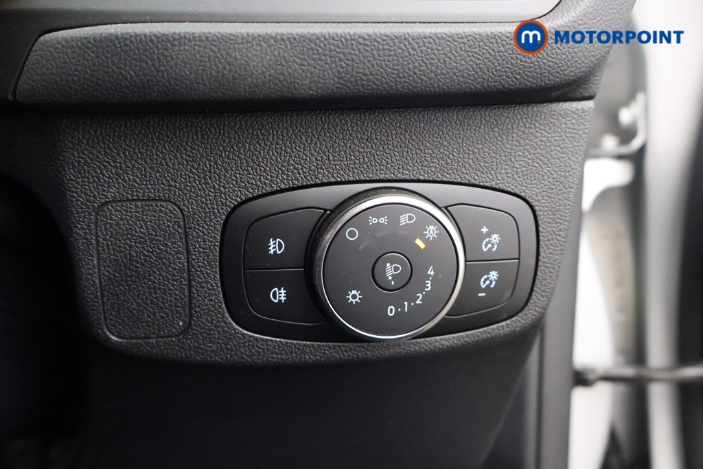 Ford Focus St-Line Vignale Manual Petrol Hatchback - Stock Number (1588440) - 10th supplementary image