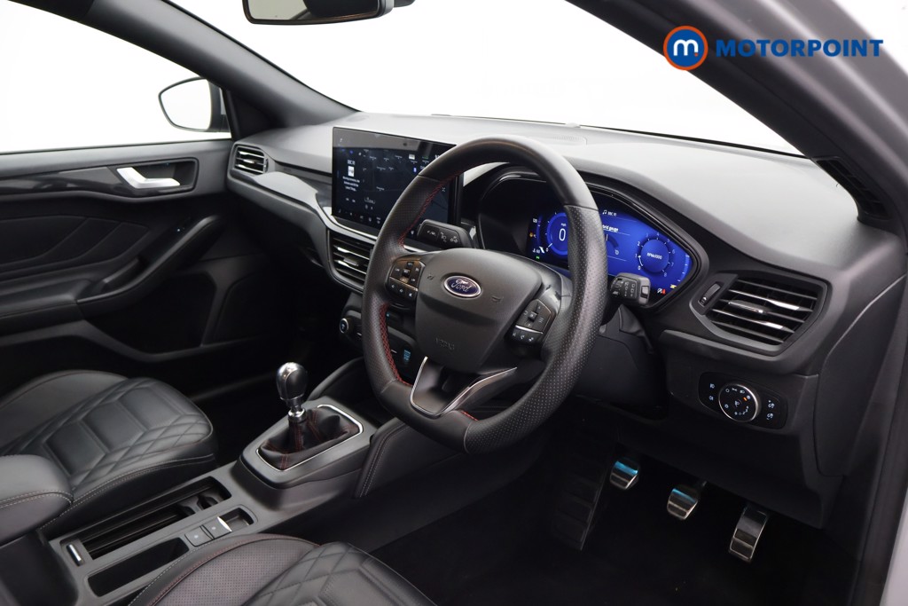 Ford Focus St-Line Vignale Manual Petrol Hatchback - Stock Number (1588440) - 13th supplementary image