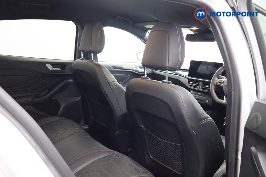 Ford Focus St-Line Vignale Manual Petrol Hatchback - Stock Number (1588440) - 17th supplementary image