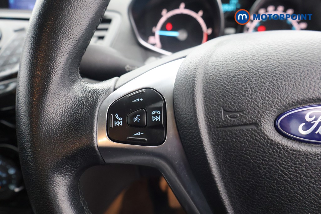Ford Fiesta Zetec Manual Diesel Hatchback - Stock Number (1588845) - 2nd supplementary image