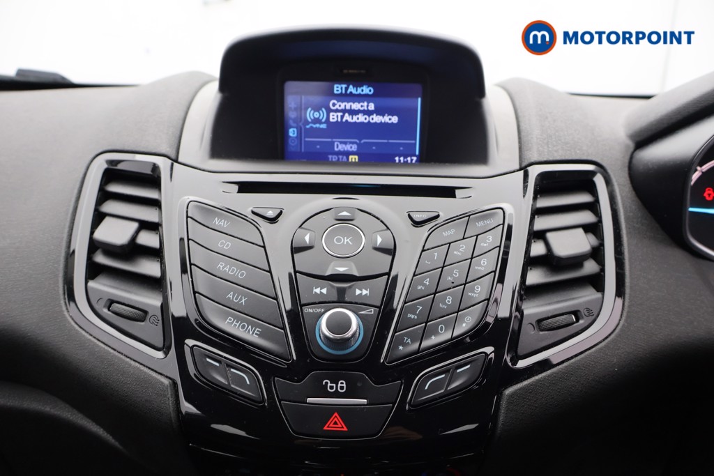 Ford Fiesta Zetec Manual Diesel Hatchback - Stock Number (1588845) - 4th supplementary image