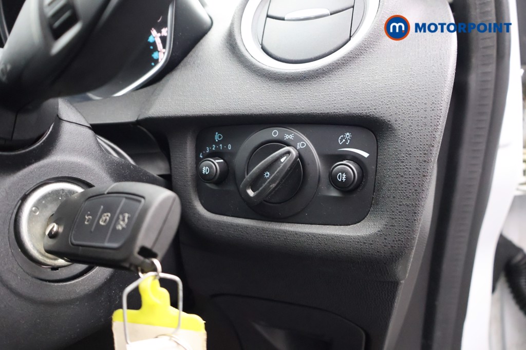 Ford Fiesta Zetec Manual Diesel Hatchback - Stock Number (1588845) - 11th supplementary image