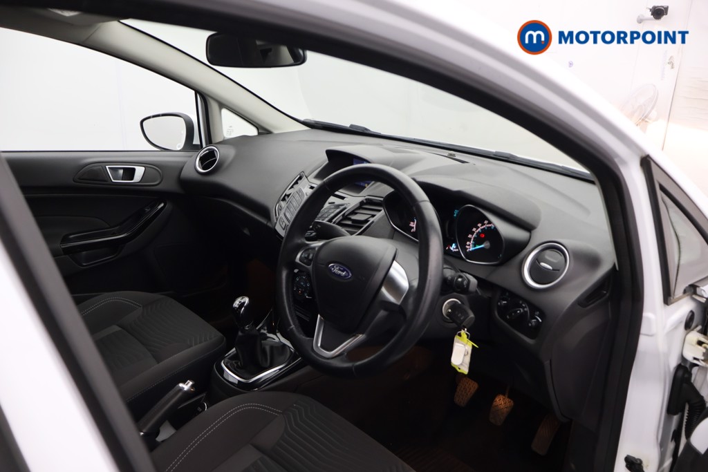 Ford Fiesta Zetec Manual Diesel Hatchback - Stock Number (1588845) - 12th supplementary image