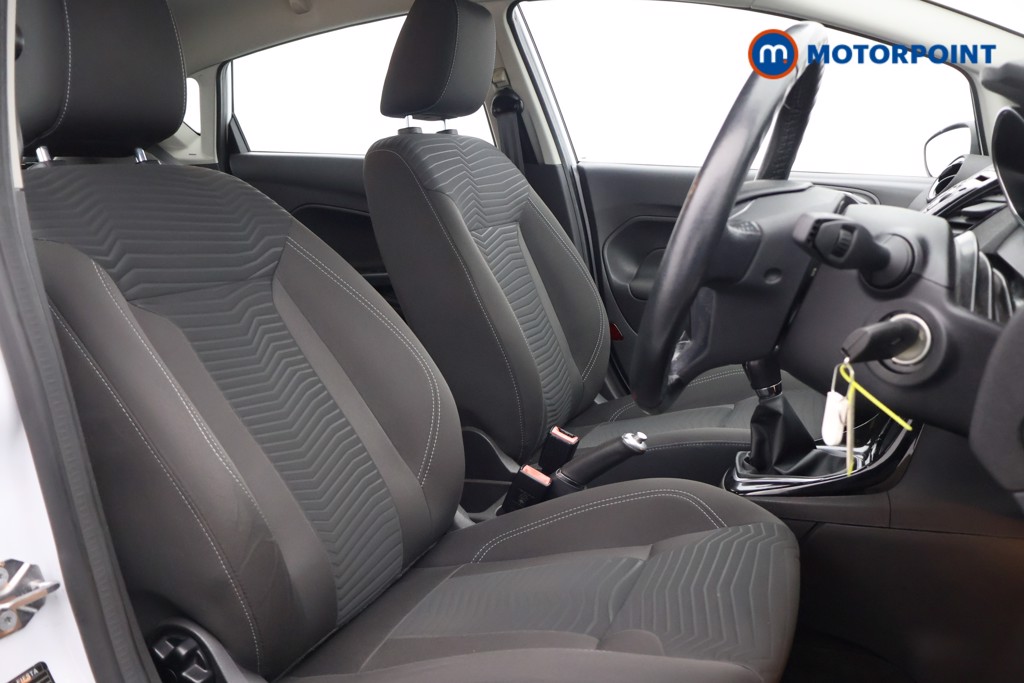 Ford Fiesta Zetec Manual Diesel Hatchback - Stock Number (1588845) - 13th supplementary image