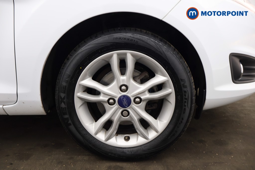 Ford Fiesta Zetec Manual Diesel Hatchback - Stock Number (1588845) - 14th supplementary image