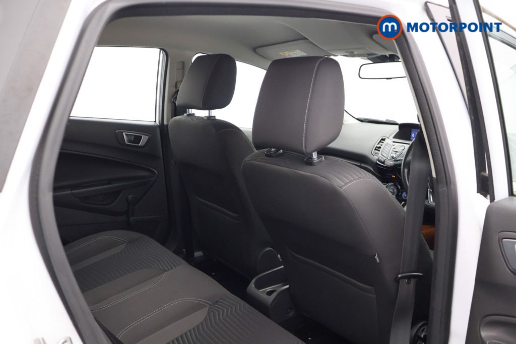 Ford Fiesta Zetec Manual Diesel Hatchback - Stock Number (1588845) - 16th supplementary image