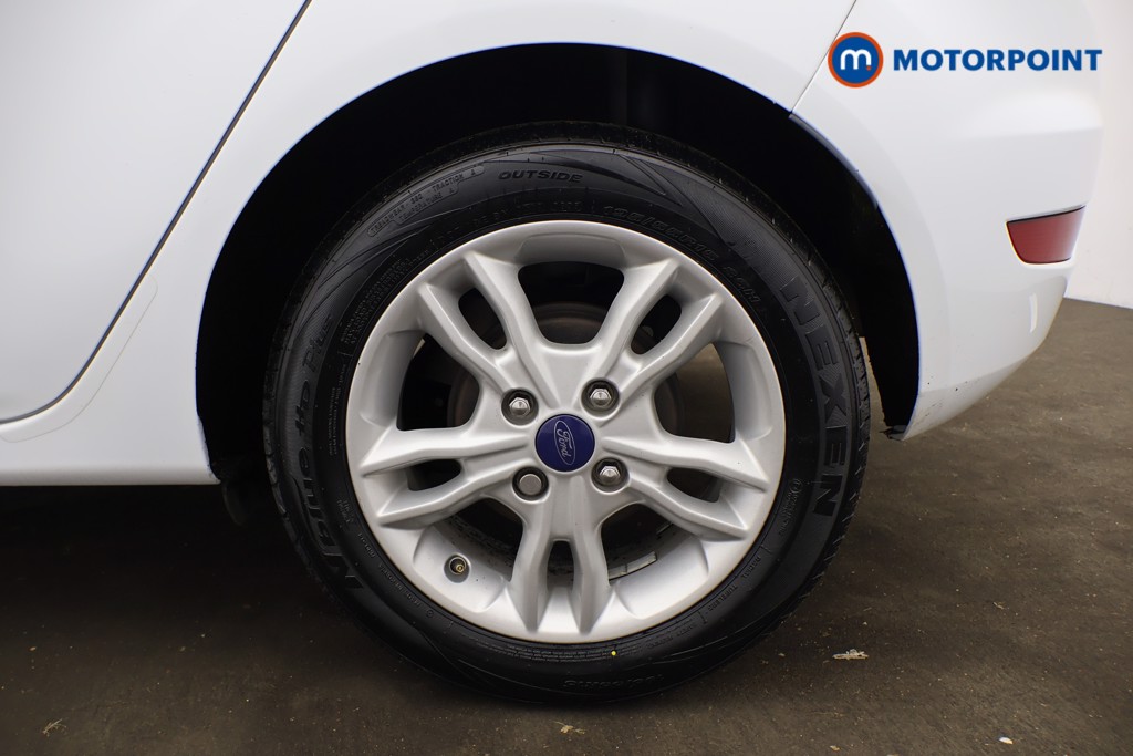 Ford Fiesta Zetec Manual Diesel Hatchback - Stock Number (1588845) - 19th supplementary image