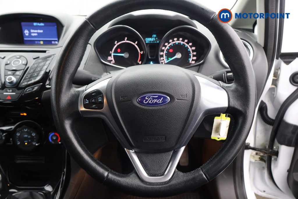 Ford Fiesta Zetec Manual Diesel Hatchback - Stock Number (1588845) - 1st supplementary image