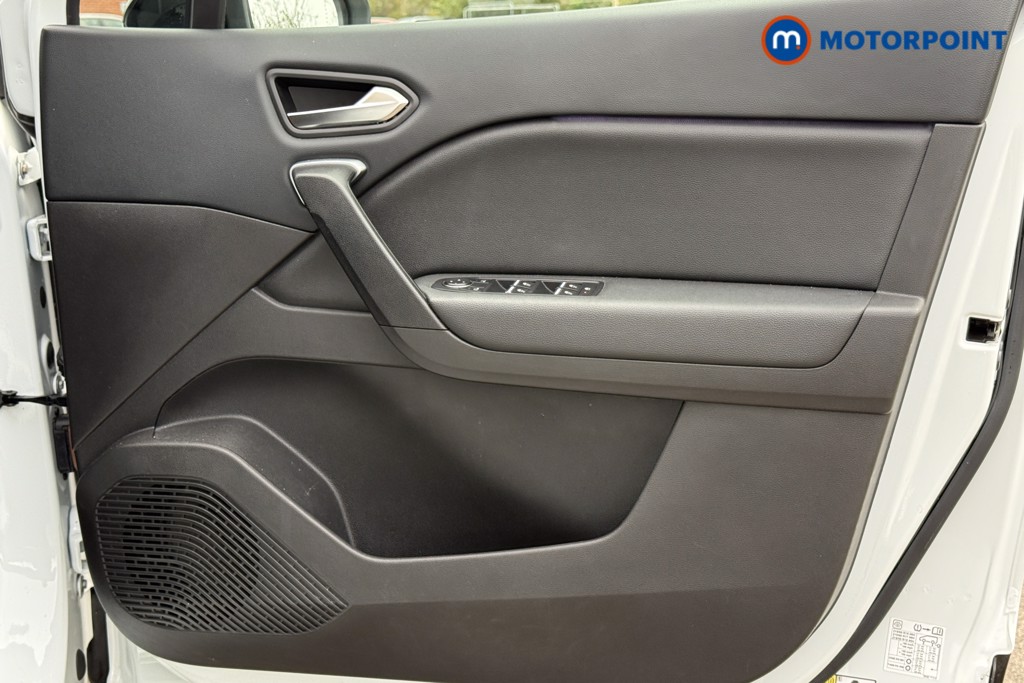 Renault Captur Techno Manual Petrol SUV - Stock Number (1589489) - 12th supplementary image