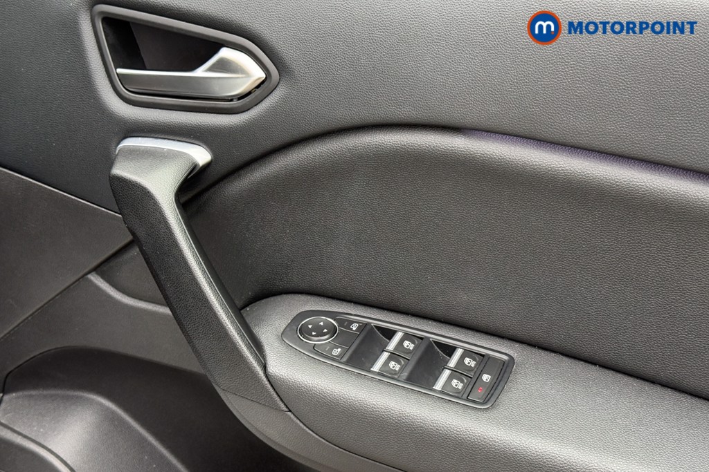 Renault Captur Techno Manual Petrol SUV - Stock Number (1589489) - 13th supplementary image