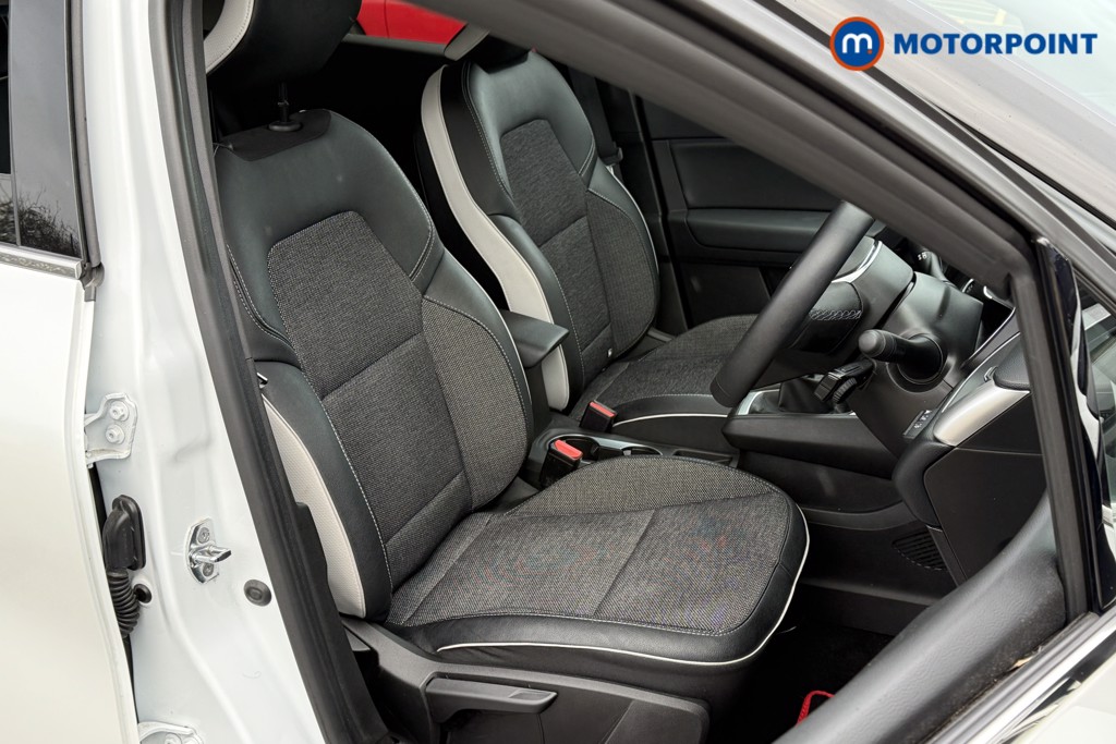 Renault Captur Techno Manual Petrol SUV - Stock Number (1589489) - 14th supplementary image