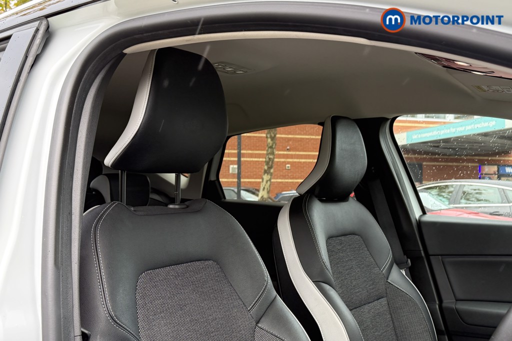 Renault Captur Techno Manual Petrol SUV - Stock Number (1589489) - 15th supplementary image