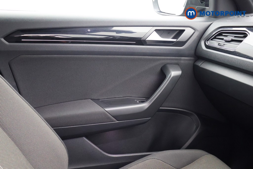 Volkswagen T-Roc Black Edition Automatic Petrol SUV - Stock Number (1589855) - 9th supplementary image