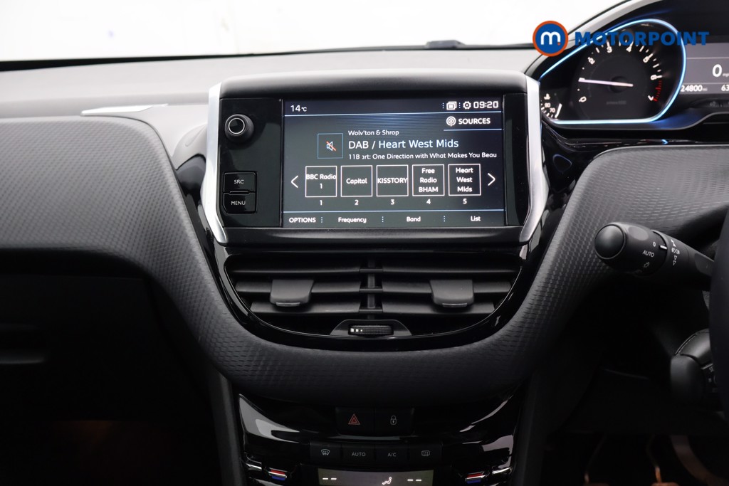 Peugeot 2008 Allure Premium Manual Petrol SUV - Stock Number (1590993) - 5th supplementary image