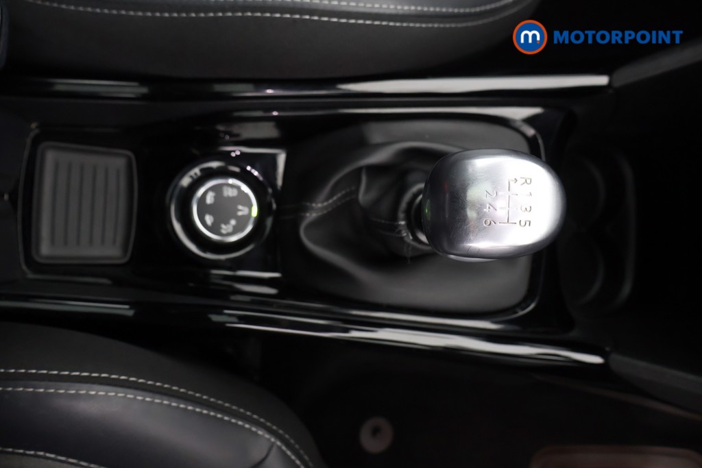 Peugeot 2008 Allure Premium Manual Petrol SUV - Stock Number (1590993) - 7th supplementary image