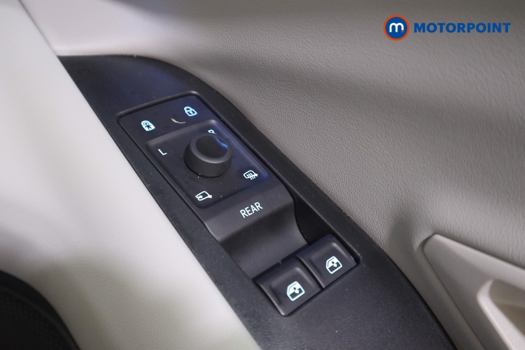 Ford Explorer Premium Automatic Electric SUV - Stock Number (1591414) - 11th supplementary image