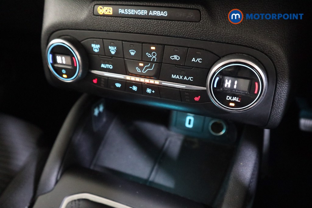 Ford Focus Titanium Manual Petrol Hatchback - Stock Number (1591985) - 8th supplementary image