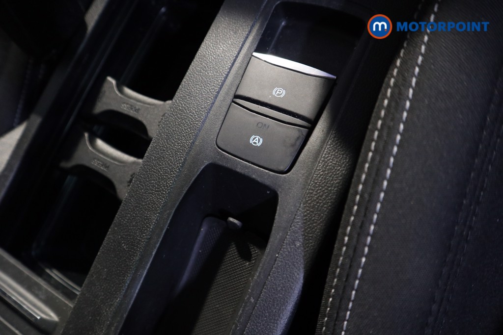 Ford Focus Titanium Manual Petrol Hatchback - Stock Number (1591985) - 11th supplementary image