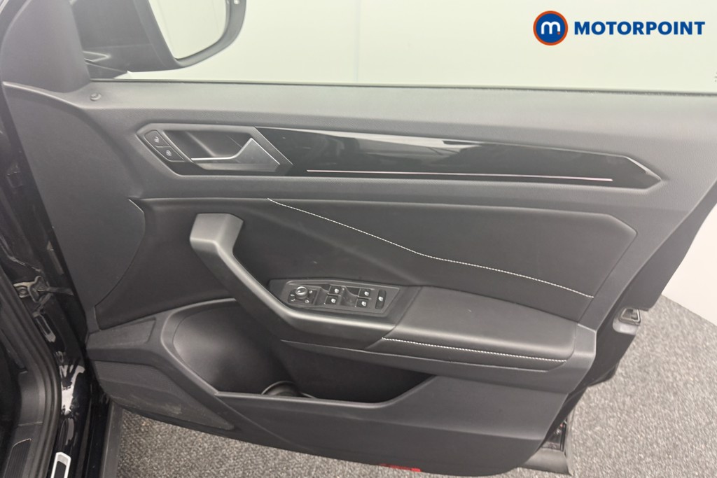 Volkswagen T-Roc R-Line Manual Diesel SUV - Stock Number (1592062) - 9th supplementary image