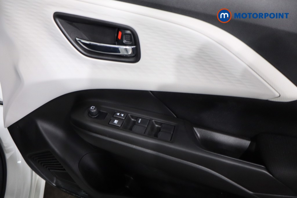 Suzuki Swift Motion Manual Petrol Hatchback - Stock Number (1592327) - 23rd supplementary image