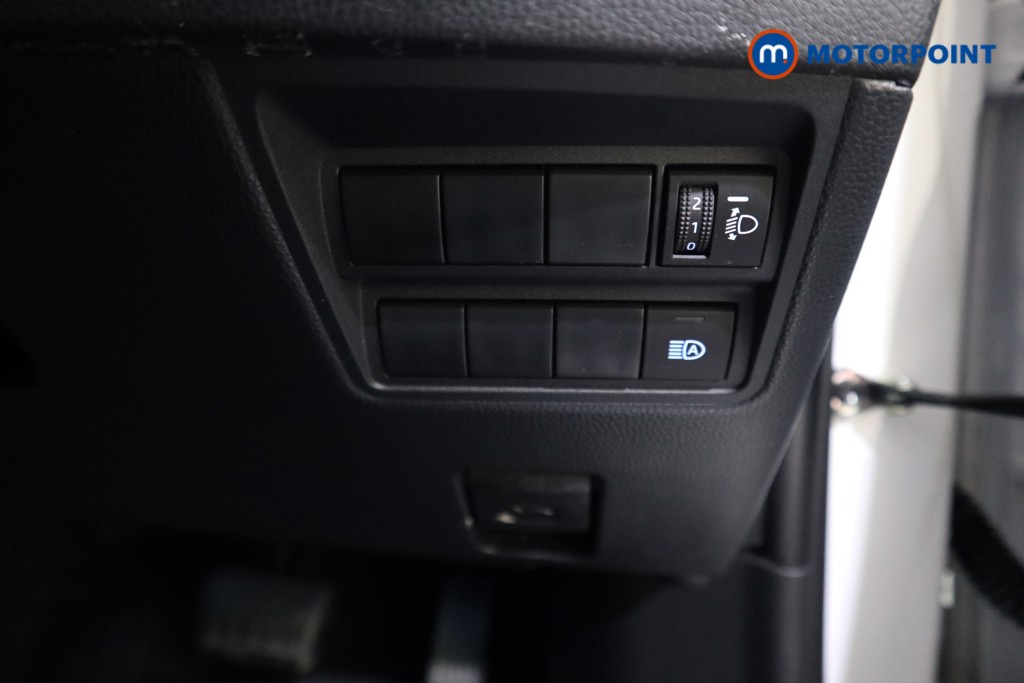 Toyota Yaris Cross Design Automatic Petrol-Electric Hybrid Estate - Stock Number (1592460) - 1st supplementary image