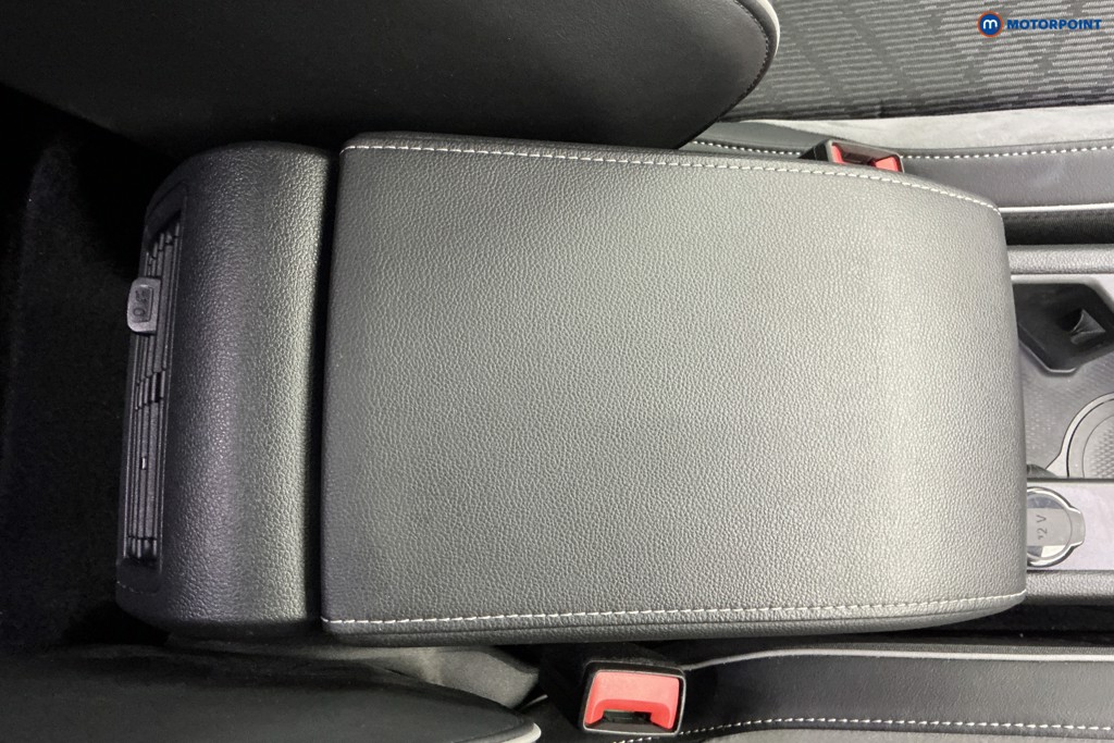 Volkswagen Golf R-Line Manual Petrol Hatchback - Stock Number (1593241) - 12th supplementary image