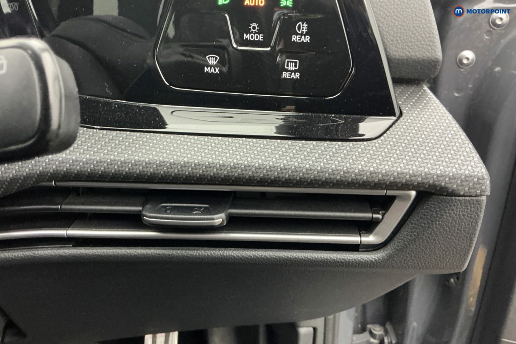 Volkswagen Golf R-Line Manual Petrol Hatchback - Stock Number (1593241) - 19th supplementary image