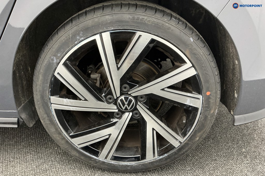 Volkswagen Golf R-Line Manual Petrol Hatchback - Stock Number (1593241) - 35th supplementary image