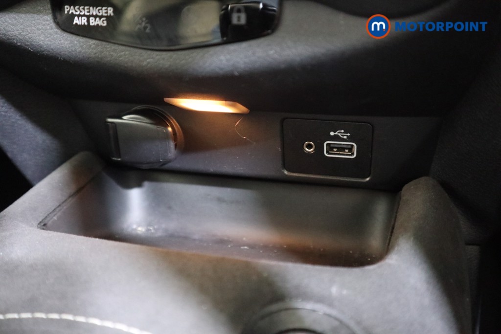 Nissan Juke Tekna-Plus Automatic Petrol SUV - Stock Number (1594095) - 8th supplementary image