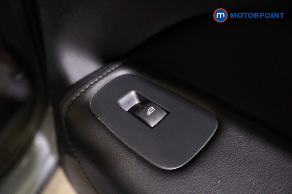 Volvo Xc60 Plus Automatic Diesel SUV - Stock Number (1594472) - 19th supplementary image