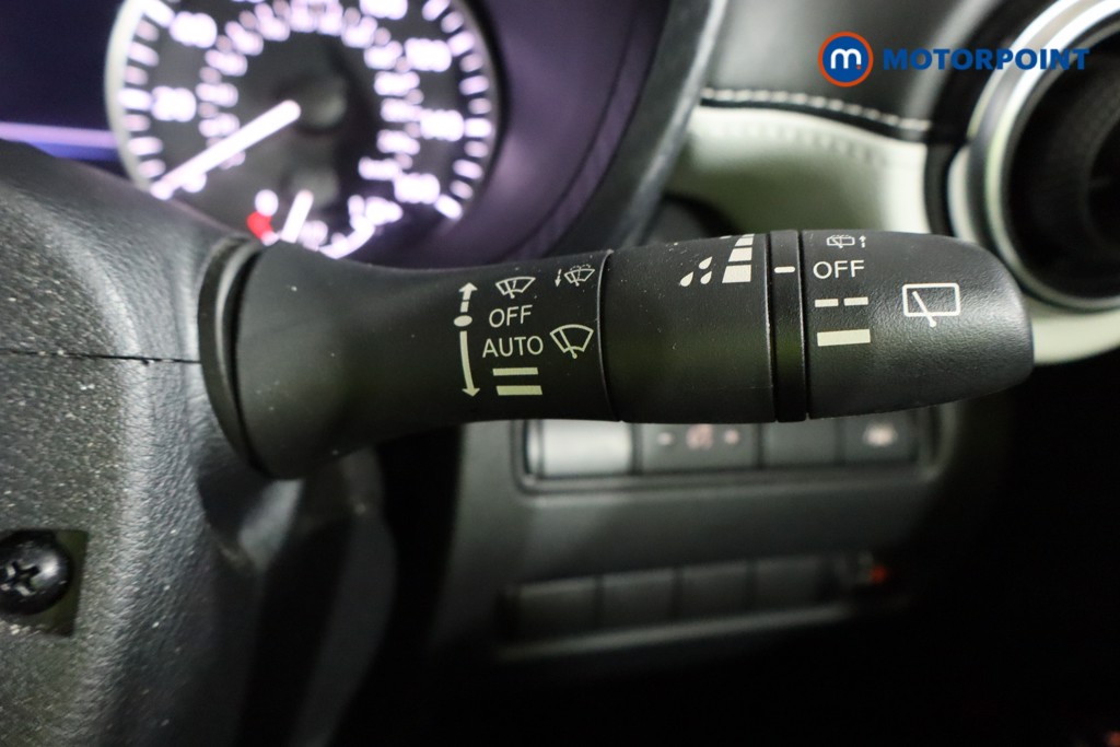 Nissan Juke Premiere Edition Automatic Petrol-Electric Hybrid SUV - Stock Number (1594541) - 6th supplementary image