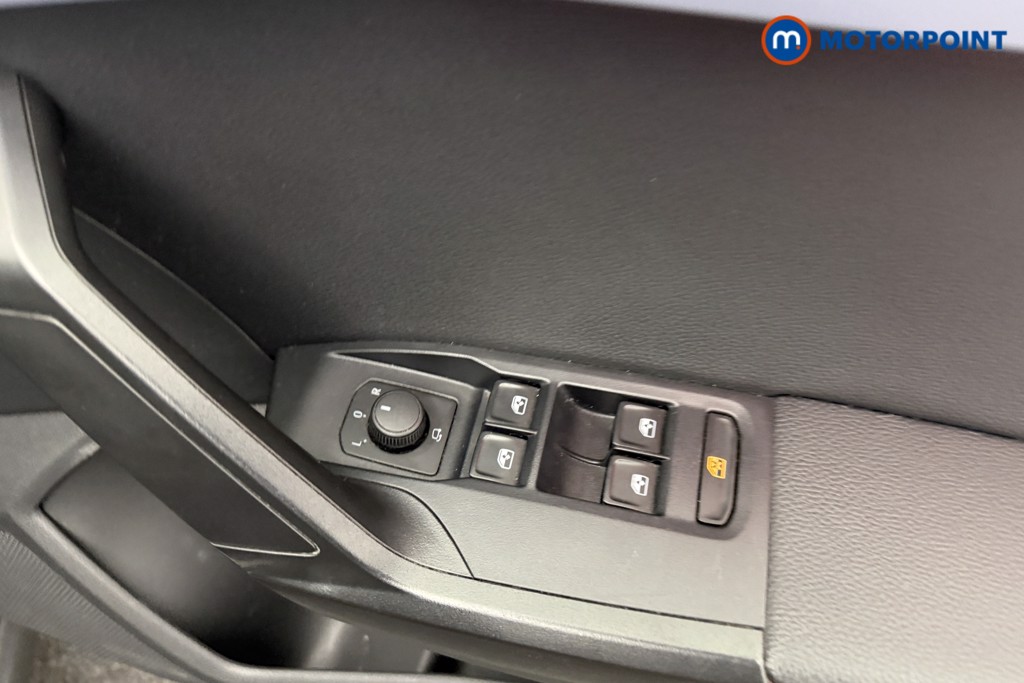 Seat Arona Fr Sport Automatic Petrol SUV - Stock Number (1595001) - 9th supplementary image