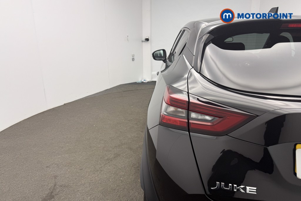 Nissan Juke Tekna Manual Petrol SUV - Stock Number (1595469) - 6th supplementary image